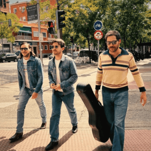 Los Mesoneros